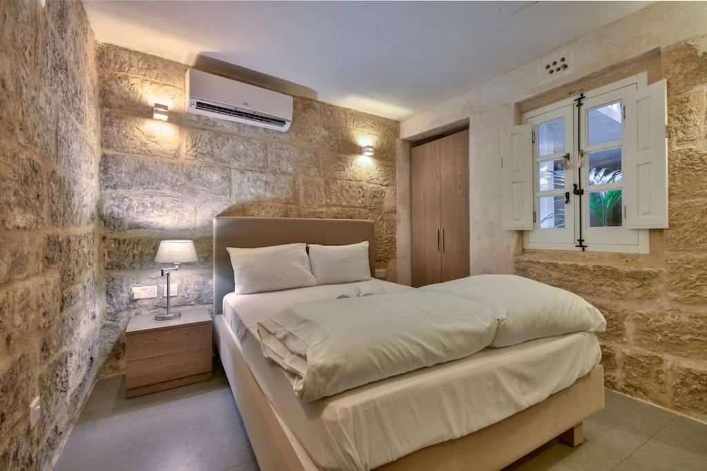 Orangery 101 - Duplex Studio Apartment Валета Екстериор снимка